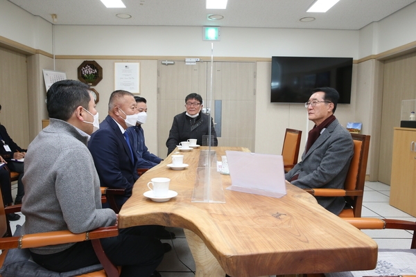 2022.12.27 몽골 셀렝게도 만달군 군수 면담 1