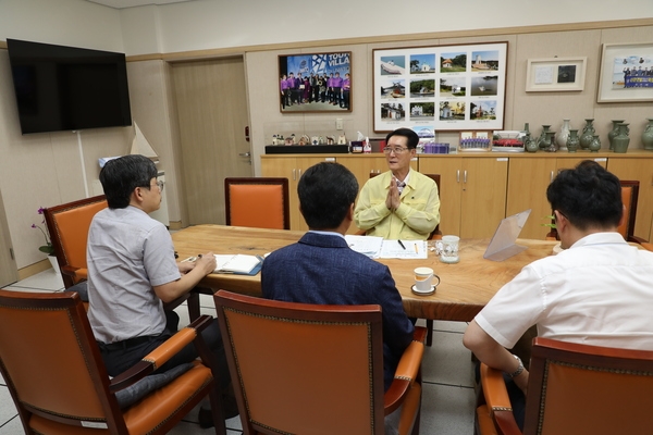 2023. 07. 25   신안군청 군수님실-광주지방조달청 관계자 면담 2