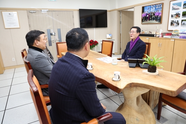 2023. 12. 26     전국화물공제조합 전남화물협회 기부금전달식 4