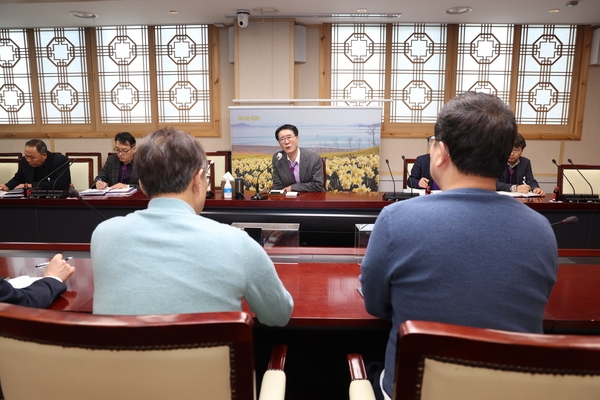 2024. 02. 26   전 조선일보 조성하 국장, 스넵존 정용석 이사 신안군 방문 업무협의회 2