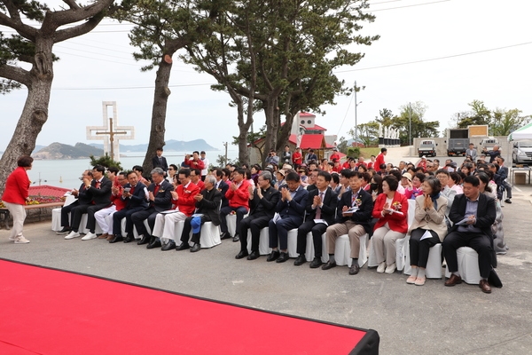 2024.05.04  흑산성당 선교사의 집 묵상의집 축복식 4