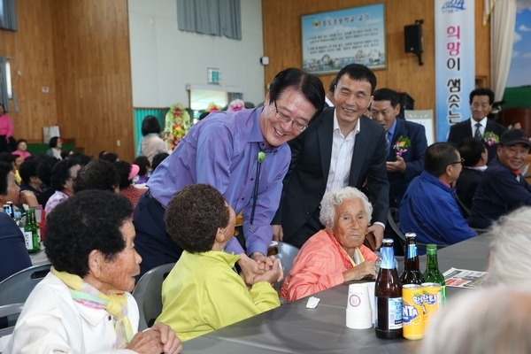 신안군, 증도면 제22회 노인의 날 행사 성료..