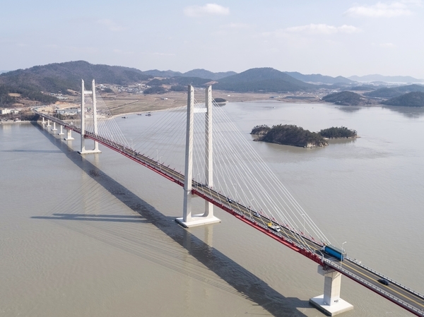 신안군,‘임자대교’19일 개통 5분이면 육지나들이 가능..'섬·해양 관광산업 활성화, 농수산 물류비용 절감, 지역경제 청신호'1