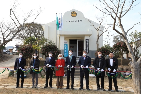 지역 소멸의 위기를 시각예술로 풀어가는 자은면 둔장마을.. '둔장마을미술관, 2023년 작은미술관 전시활성화지원 사업 선정'1